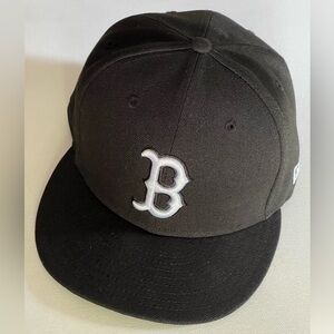New Era • Boston Red Sox Hat • Black